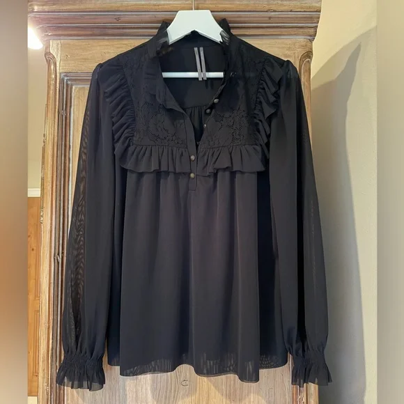 By Anthropologie Ruffled Lace Top size M - Picture 1 of 8